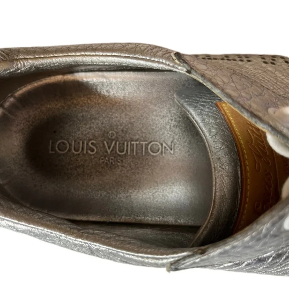 Louis Vuitton Silver leather low trainers, size 9 - Picture 10 of 13